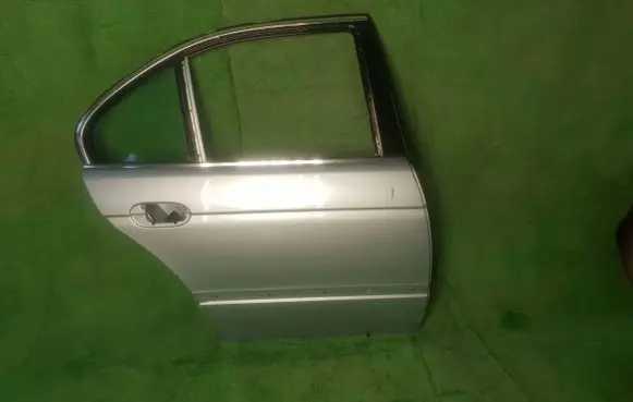 BMW 5 E39 Rear door 41528266722