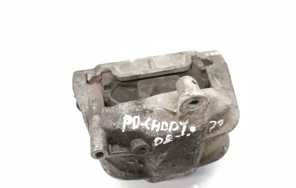 Volkswagen Caddy Engine mount bracket