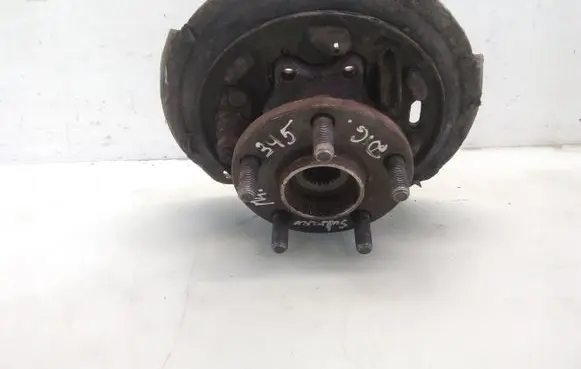 Subaru Legacy Rear wheel hub