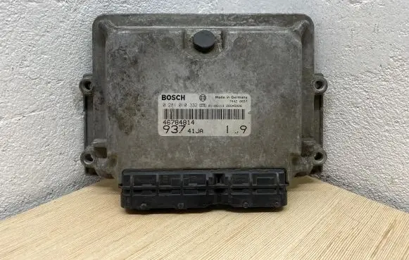 Alfa Romeo 147 Engine control unit/module 46784814 0281010332 28SA5026