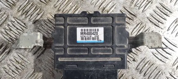 Mitsubishi Pajero ABS control unit/module MR400420 X2T34172