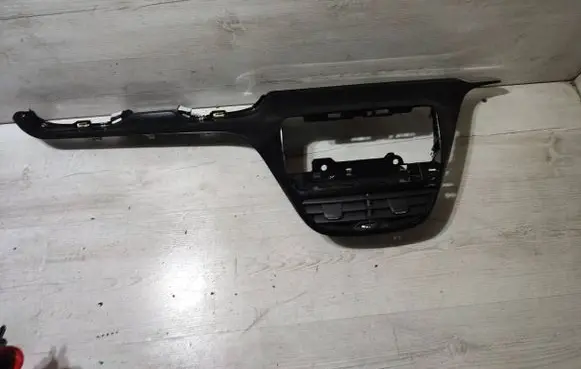 Peugeot 2008 I Dashboard center trim panel 9673830077