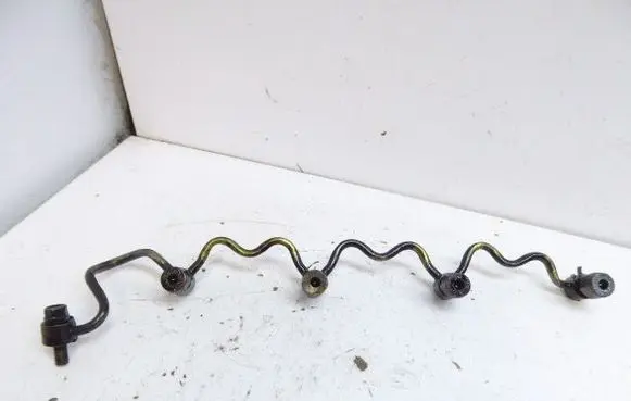 Toyota Corolla E120 E130 Fuel line pipe 