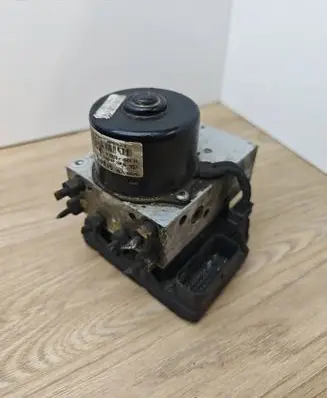 Volvo V70 ABS Pump 9496946 9496945 10094904203