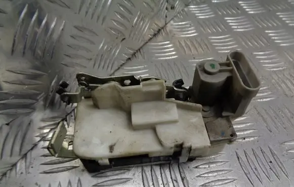 Fiat Punto (188) Rear door lock