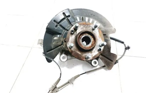 Front wheel hub