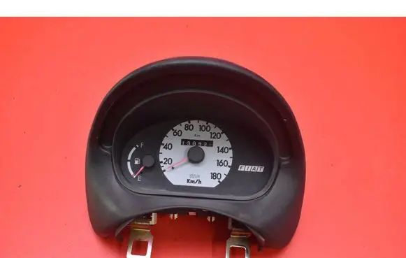 Speedometer (instrument cluster)