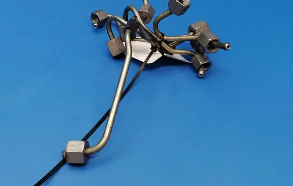 BMW X4 F26 Fuel injector supply line/pipe B47D20A