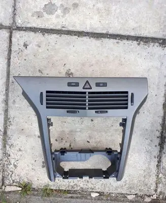 Opel Astra H Dash center air vent grill GM13100107