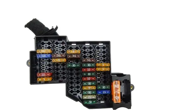 Volkswagen Touareg II Fuse box set 7P0941828B 7P0941824B