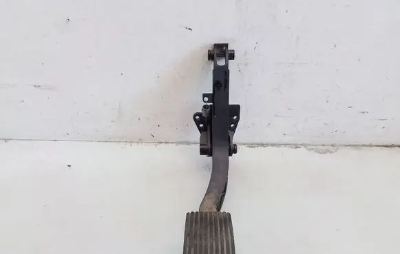 Mercedes-Benz ML W163 Accelerator throttle pedal