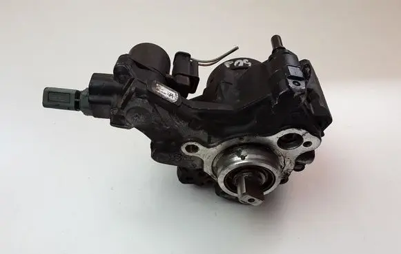 Peugeot 508 Fuel injection high pressure pump 9656391680