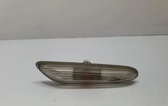 BMW 3 E90 E91 Front fender indicator light 7253325 63137253325