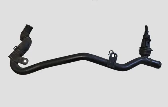 Audi A3 S3 8P Engine coolant pipe/hose 5N0121065