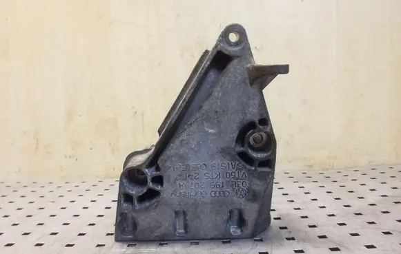 Volkswagen Polo V 6R Engine mounting bracket 03L199207A