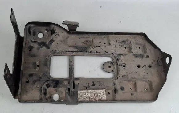 Mercedes-Benz S W221 Battery bracket A2216201018
