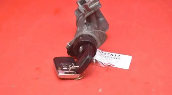 Skoda Fabia Mk2 (5J) Ignition lock 4B0905851C