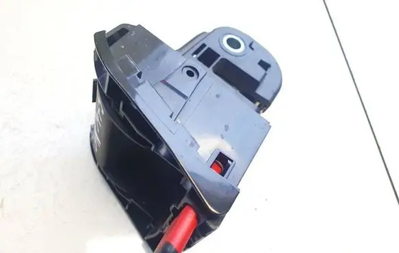 Opel Astra J Seat back rest lock catch 13289962 123440p03