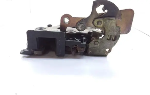 Opel Sintra Rear door lock 6117G