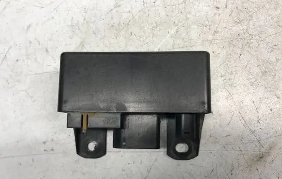 Mercedes-Benz C W203 Glow plug pre-heat relay