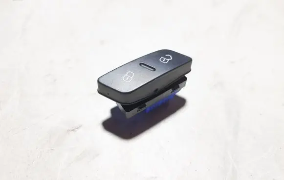 Volkswagen PASSAT B7 Central locking switch button 3AA962125