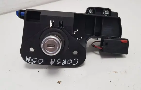 Opel Corsa C Tailgate/trunk/boot exterior handle 13168316 09183495 32505603