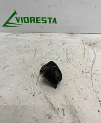 Honda CR-V Radiator mount bracket