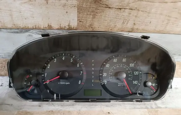 Hyundai Elantra Speedometer (instrument cluster) 940042D031 94004