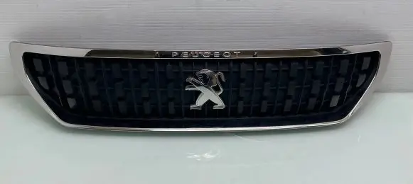 Peugeot Traveller Front grill 981171047