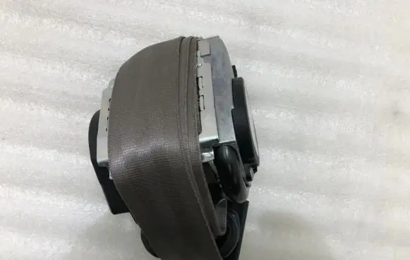 Audi A6 S6 C6 4F Front seatbelt 4F0857706