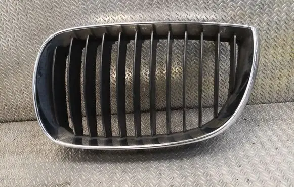 BMW 1 E81 E87 Quarter panel pressure vent 7077129