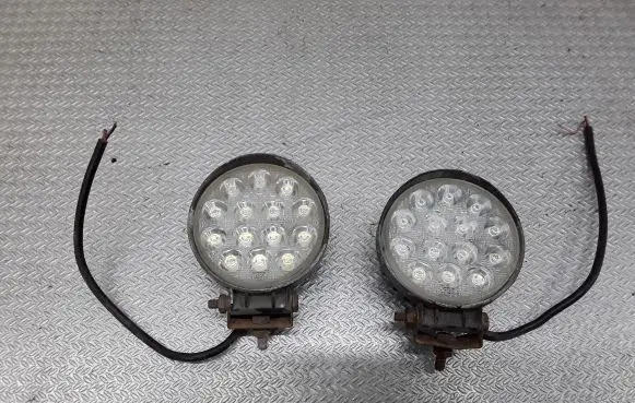 Jeep Grand Cherokee (WJ) Non-factory (optional) fog light 