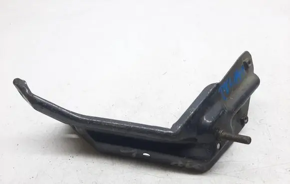 Seat Leon (1P) Fender mounting bracket 1P0821135