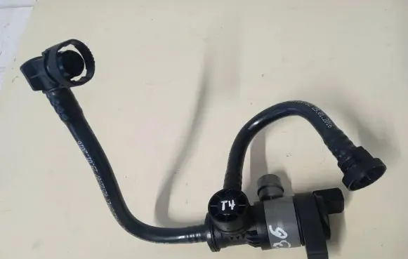 BMW 4 F36 Gran coupe Vacuum line/pipe/hose 7636154 7636155