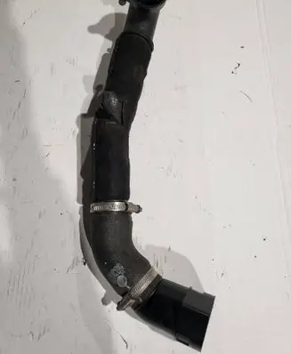 Volkswagen Jetta VI Intercooler hose/pipe 04L145770H