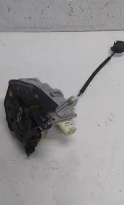 Audi A4 S4 B8 8K Rear door lock 8K0839015
