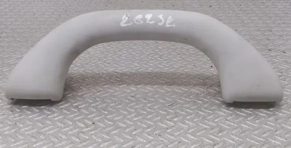 Volkswagen PASSAT B7 Front interior roof grab handle