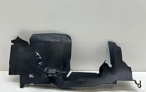 Audi TT TTS Mk2 Intercooler air guide/duct channel 8J0121284A