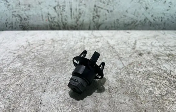 Mini Cooper Countryman F60 Fender mounting bracket 7183752