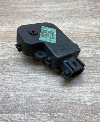 Renault Laguna I Air flap motor/actuator 7701206536 52435400