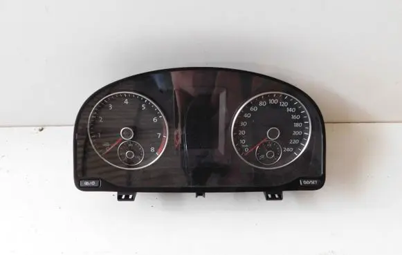 Volkswagen Caddy Speedometer (instrument cluster)