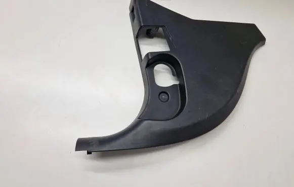 Foot area side trim