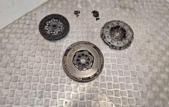 Peugeot 508 RXH Clutch set kit 9672212380 9672210080 9800777080