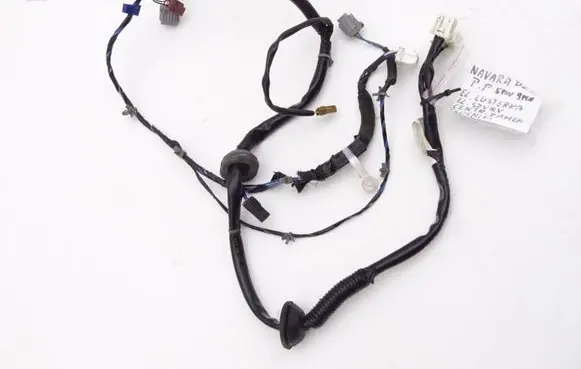 Nissan Navara D22 Front door 24125-VJ215