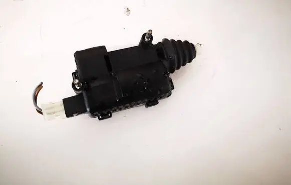 Opel Corsa E Central locking motor 13208157