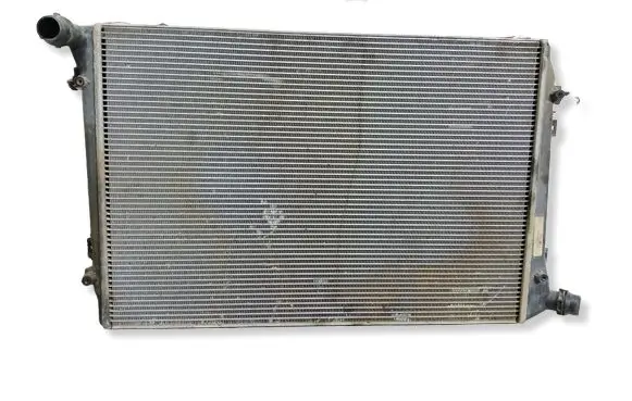 Volkswagen PASSAT B6 Coolant radiator 3C0121253R