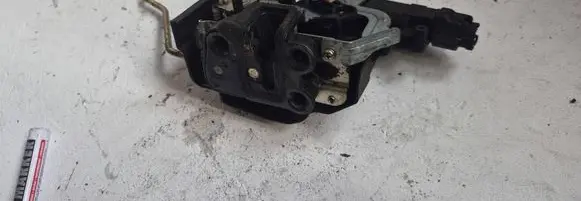 KIA Picanto Front door lock 13131