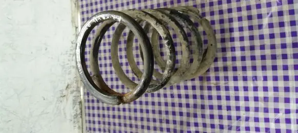 Nissan X-Trail T30 Rear coil spring