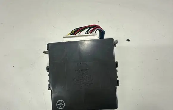 Toyota Prius (XW20) Power management control unit 8967047010 1012380151