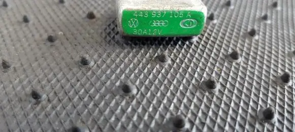 Audi A2 Other relay 443937105A